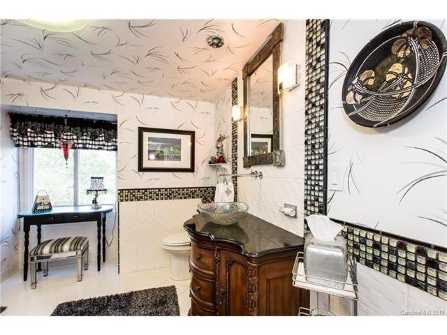 Matthews Manor Bed & Breakfast Dış mekan fotoğraf